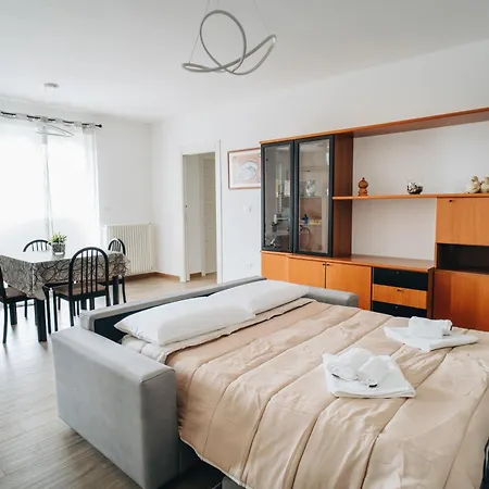 Modern House - A Due Passi Dal Centro Bríndisi