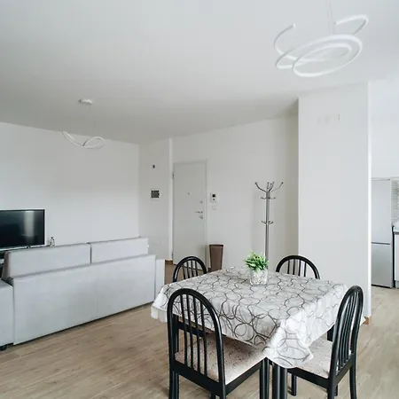 Modern House - A Due Passi Dal Centro Apartamento Bríndisi