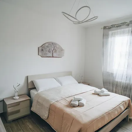 Modern House - A Due Passi Dal Centro