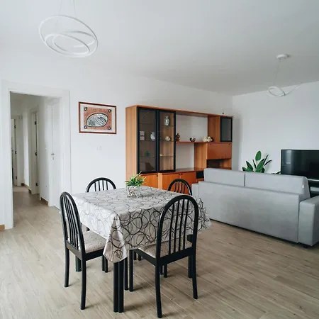 Modern House - A Due Passi Dal Centro Apartment *