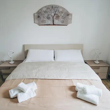 Modern House - A Due Passi Dal Centro Бриндизи