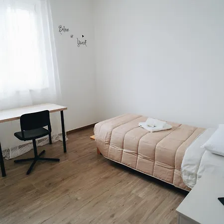 Modern House - A Due Passi Dal Centro