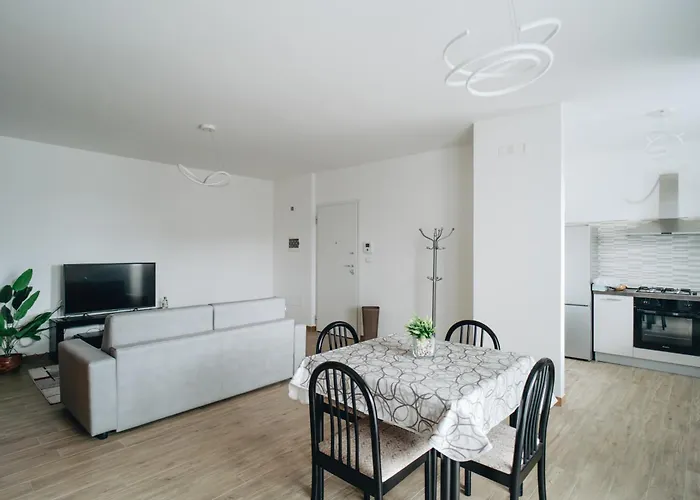 Modern House - A Due Passi Dal Centro Apartment Brindisi