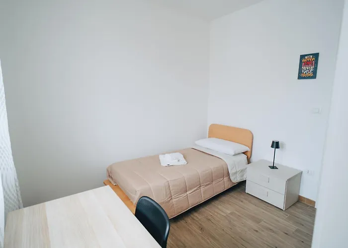 Modern House - A Due Passi Dal Centro Apartment *